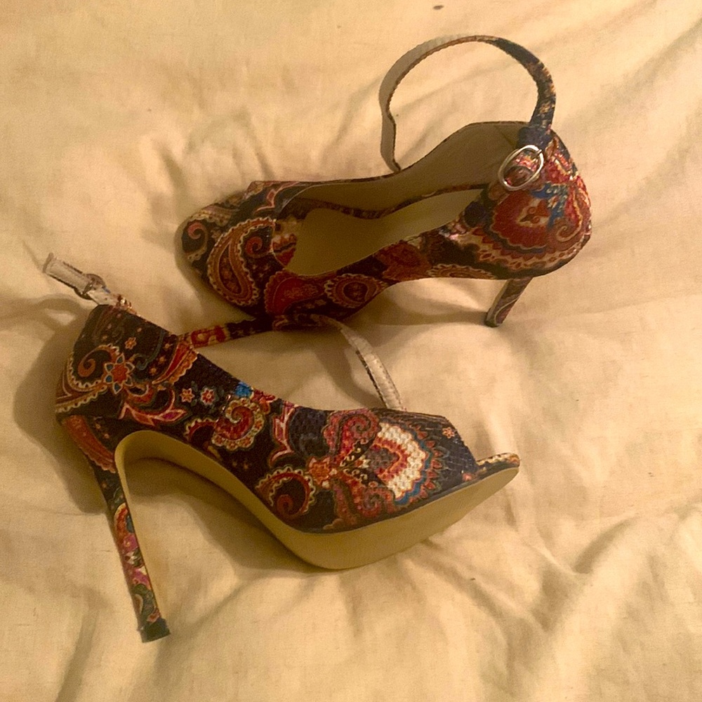 Multicolor Strappy open toe heels